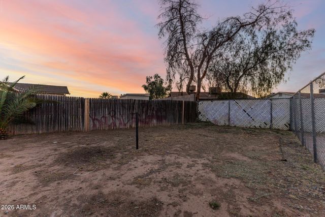 8226 W MEADOWBROOK Avenue, Phoenix, AZ 85033