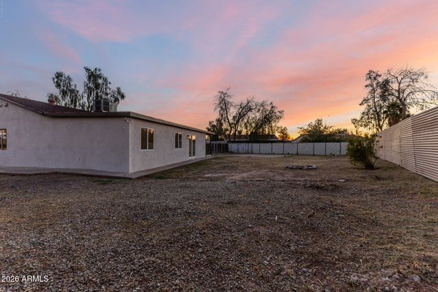 8226 W MEADOWBROOK Avenue, Phoenix, AZ 85033