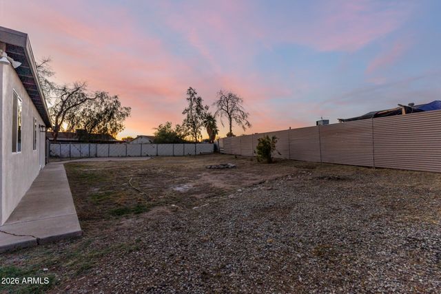 8226 W MEADOWBROOK Avenue, Phoenix, AZ 85033