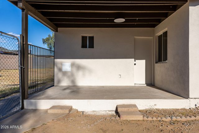 8226 W MEADOWBROOK Avenue, Phoenix, AZ 85033