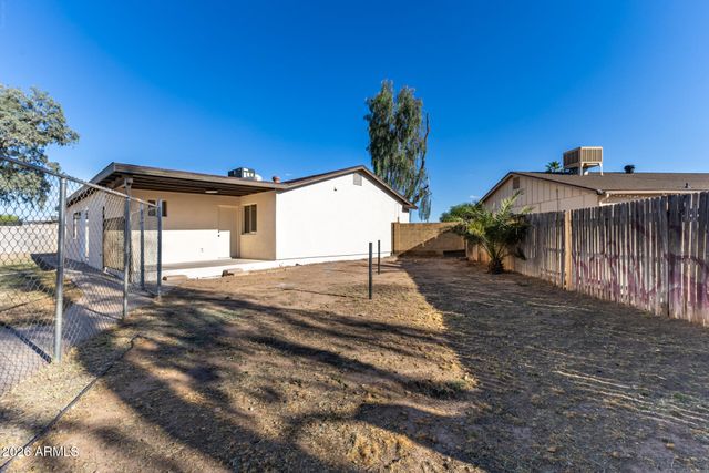 8226 W MEADOWBROOK Avenue, Phoenix, AZ 85033