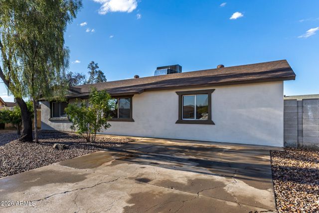 8226 W MEADOWBROOK Avenue, Phoenix, AZ 85033