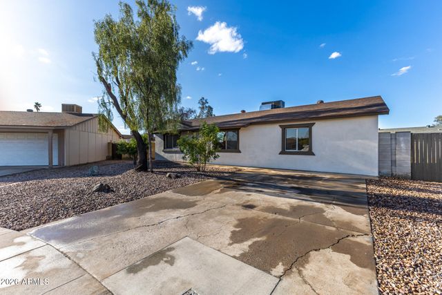 8226 W MEADOWBROOK Avenue, Phoenix, AZ 85033