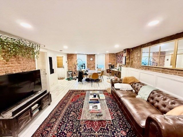 482 Columbus Ave 1, Boston, MA 02118
