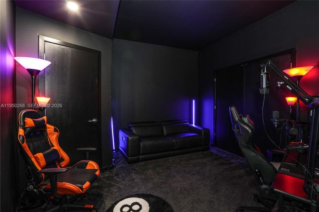 851 NE 1st Ave 2101, Miami, FL 33132