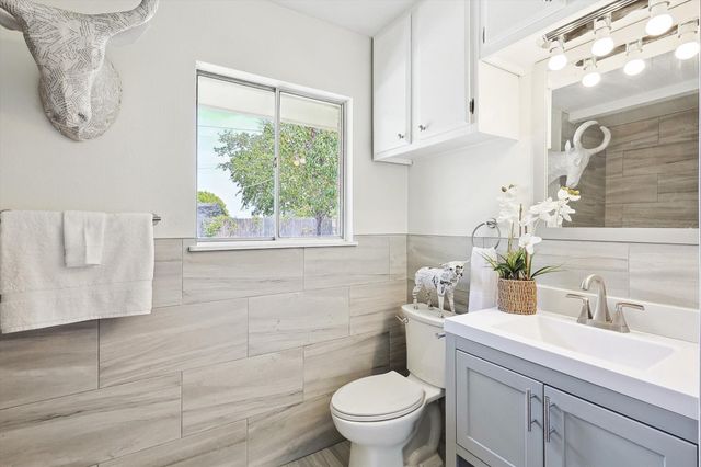 1401 S Stratton Street, Decatur, TX 76234