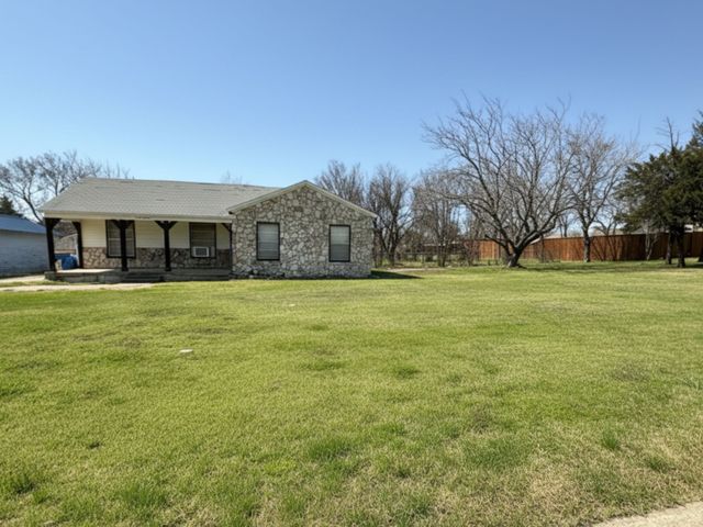 617 E 5th Street, Ferris, TX 75125