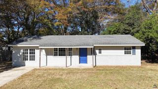 1207 Tucker Road, Perry, GA 31069
