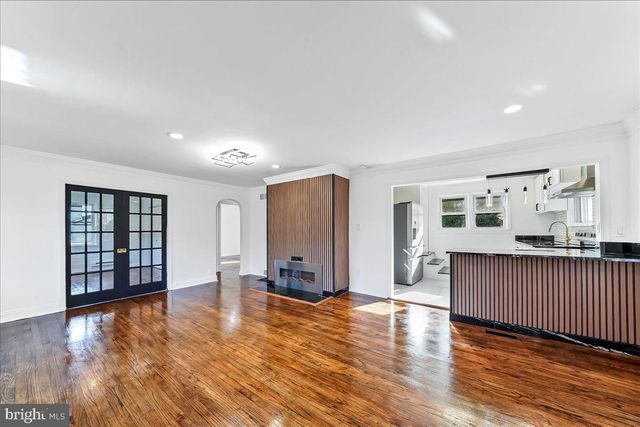 145 GLENCREST RD, Coatesville, PA 19320