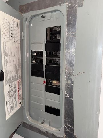 4152 W North Avenue, Chicago, IL 60639