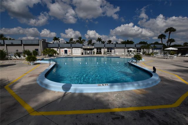 2750 E Emory Dr H, West Palm Beach, FL 33415