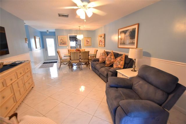 2750 E Emory Dr H, West Palm Beach, FL 33415