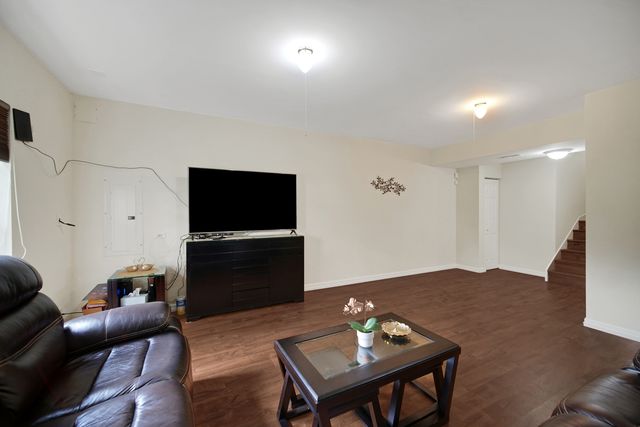 439 Bay Tree Circle, Vernon Hills, IL 60061