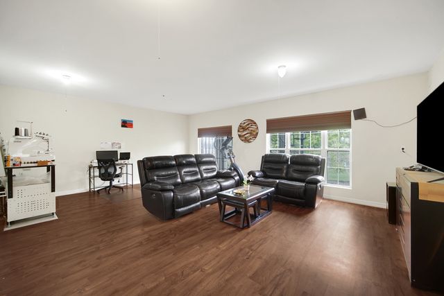 439 Bay Tree Circle, Vernon Hills, IL 60061