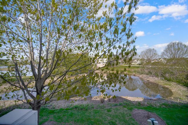 439 Bay Tree Circle, Vernon Hills, IL 60061