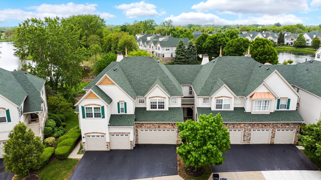 439 Bay Tree Circle, Vernon Hills, IL 60061