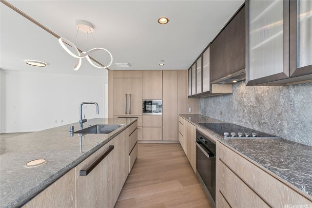 1000 Auahi Street 1400, Honolulu, HI 96814