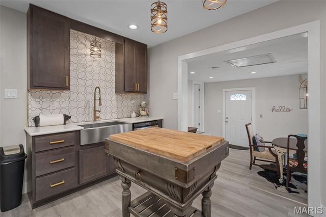 3746 Fee Fee Road, Bridgeton, MO 63044