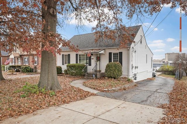 3746 Fee Fee Road, Bridgeton, MO 63044