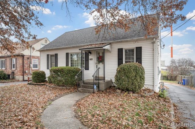 3746 Fee Fee Road, Bridgeton, MO 63044