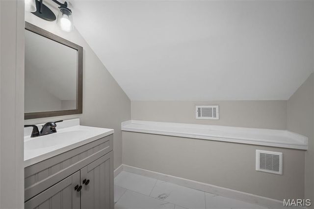 3746 Fee Fee Road, Bridgeton, MO 63044