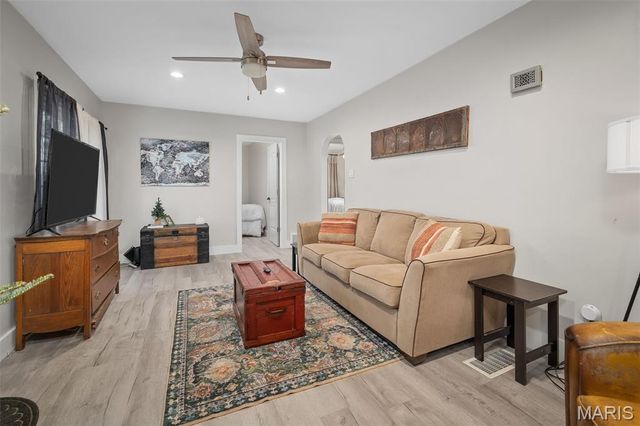 3746 Fee Fee Road, Bridgeton, MO 63044