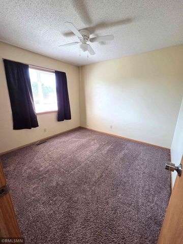 707 4th Avenue SW, Isanti, MN 55040