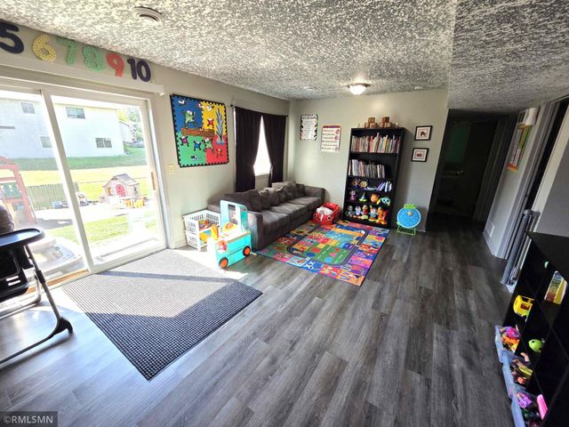 707 4th Avenue SW, Isanti, MN 55040