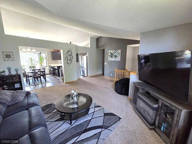 707 4th Avenue SW, Isanti, MN 55040