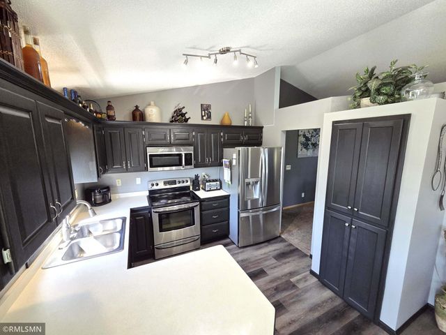 707 4th Avenue SW, Isanti, MN 55040