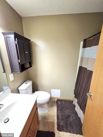 707 4th Avenue SW, Isanti, MN 55040