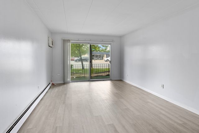 9721 S Cicero Avenue 1C, Oak Lawn, IL 60453