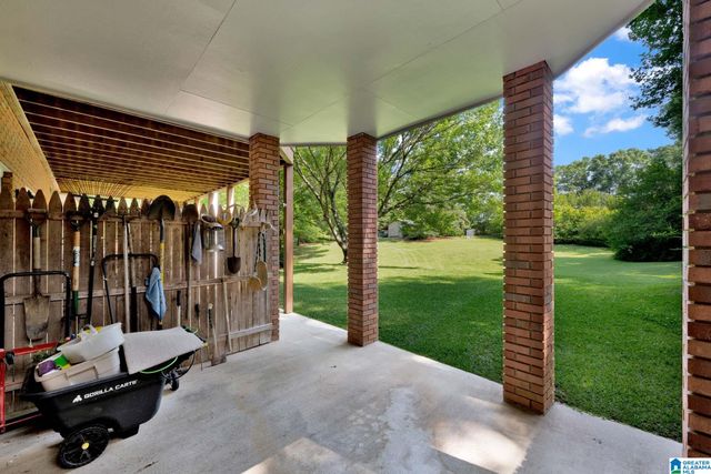 325 ARROWHEAD LANE, Indian Springs Village, AL 35124