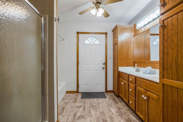 16321 Hildebrandt Road, Leavenworth, KS 66048