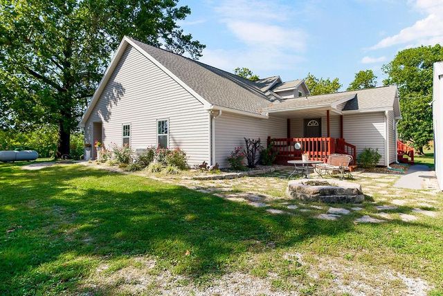 16321 Hildebrandt Road, Leavenworth, KS 66048