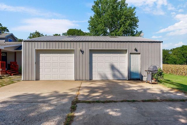 16321 Hildebrandt Road, Leavenworth, KS 66048