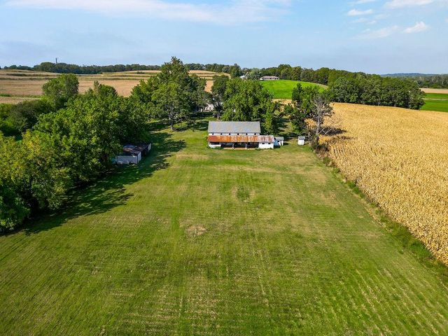 16321 Hildebrandt Road, Leavenworth, KS 66048