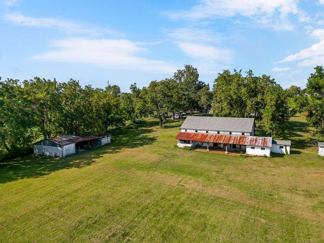 16321 Hildebrandt Road, Leavenworth, KS 66048