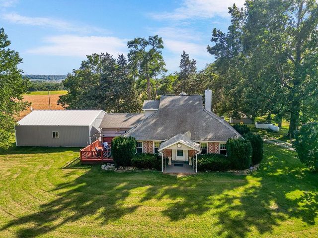 16321 Hildebrandt Road, Leavenworth, KS 66048