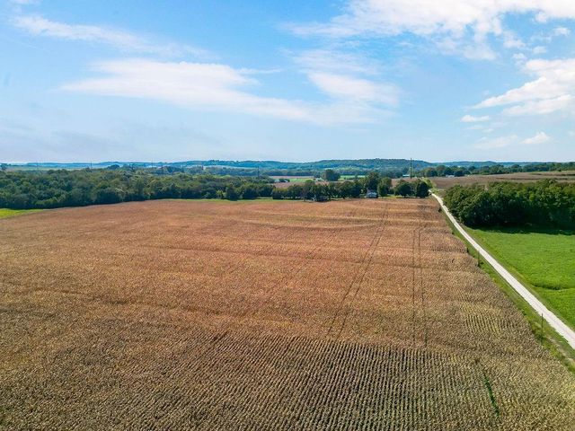 16321 Hildebrandt Road, Leavenworth, KS 66048