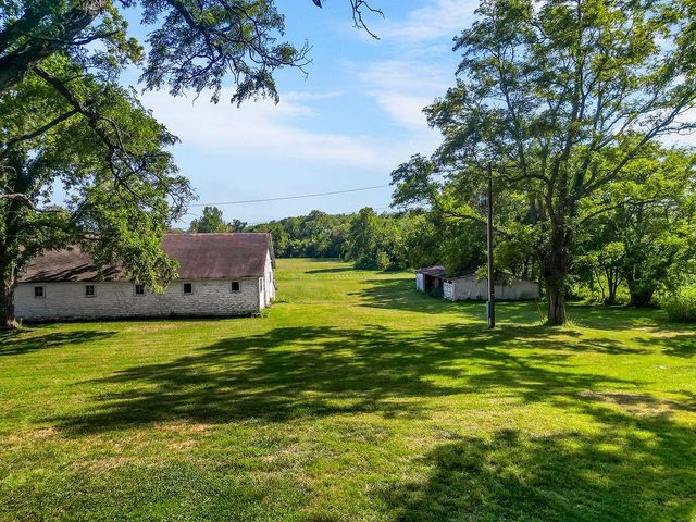 16321 Hildebrandt Road, Leavenworth, KS 66048