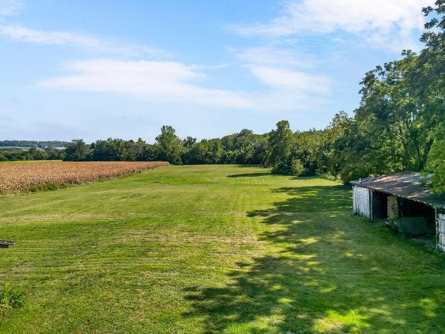 16321 Hildebrandt Road, Leavenworth, KS 66048