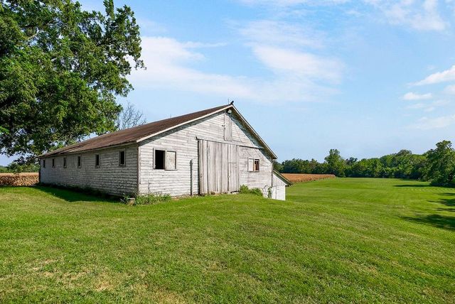 16321 Hildebrandt Road, Leavenworth, KS 66048