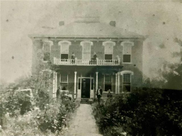 16321 Hildebrandt Road, Leavenworth, KS 66048