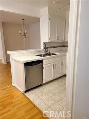 360 S Euclid 122, Pasadena, CA 91101