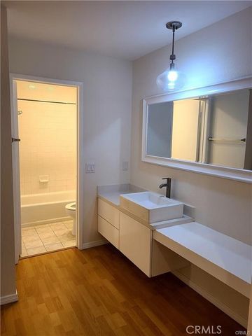 360 S Euclid 122, Pasadena, CA 91101