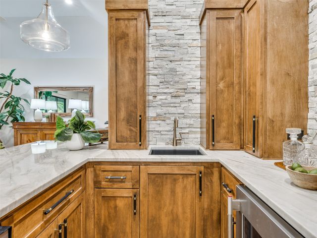 10775 S Sheridan Road, Tulsa, OK 74133