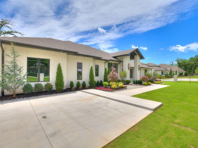 10775 S Sheridan Road, Tulsa, OK 74133