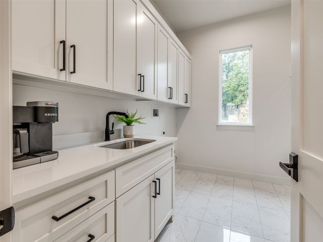 10775 S Sheridan Road, Tulsa, OK 74133
