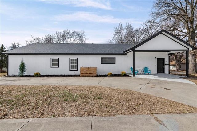 301 Ottawa Street, Leavenworth, KS 66048